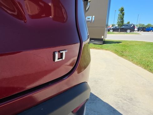 Used 2025 Chevrolet Trax LT w/ LT Convenience Package FWD image 18