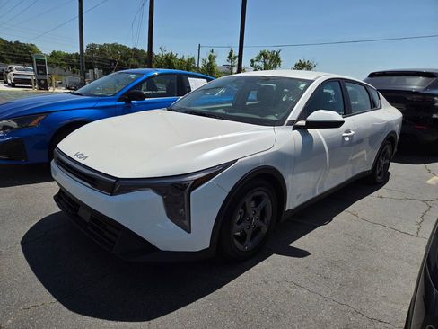 Used 2025 Kia K4 FWD image 1