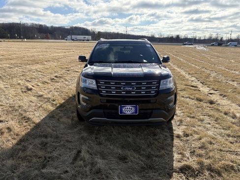 Used 2016 Ford Explorer Limited image 3