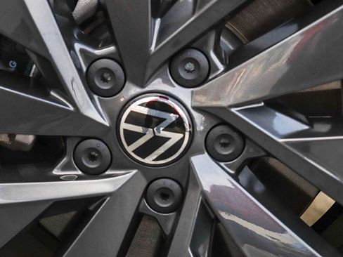 Used 2023 Volkswagen Taos S image 15