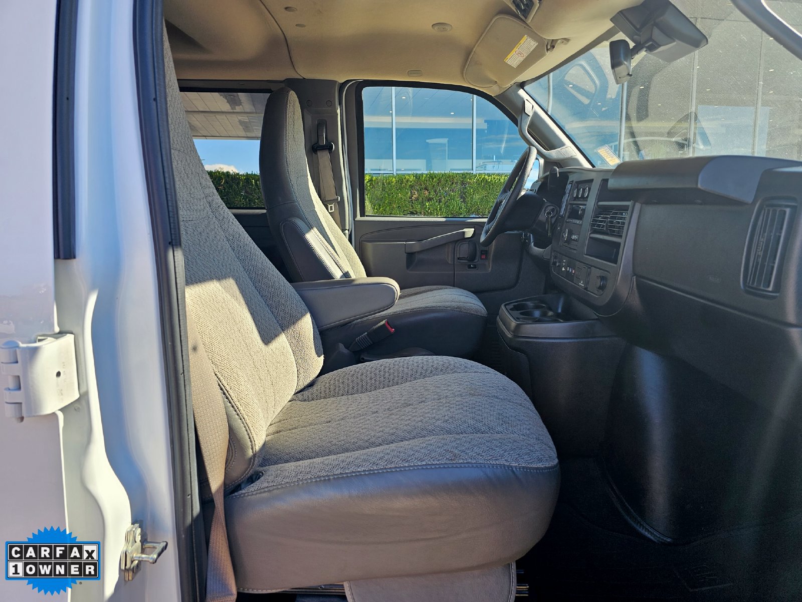 Used 2025 Chevrolet Express 3500 LT w/ LT Preferred Equipment Group RWD image 25