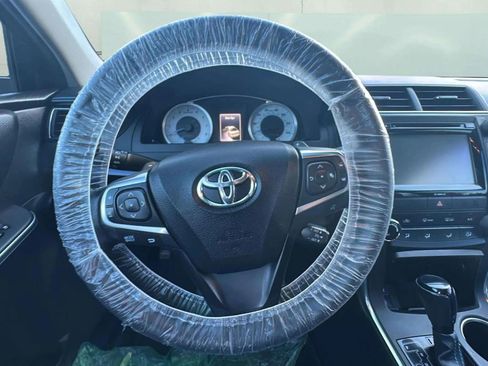 Used 2016 Toyota Camry SE image 15