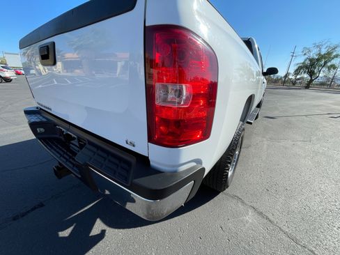 Used 2007 Chevrolet Silverado 2500 W/T w/ LS Package image 12