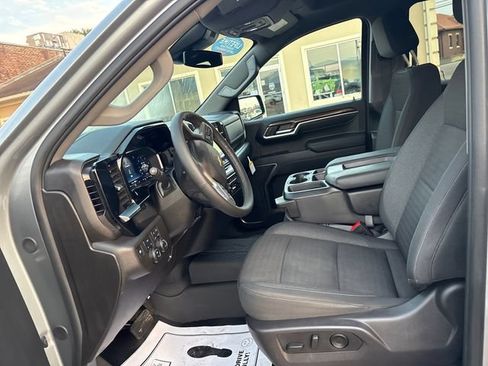 Used 2024 Chevrolet Silverado 1500 LT w/ Safety Package AWD/4WD image 8