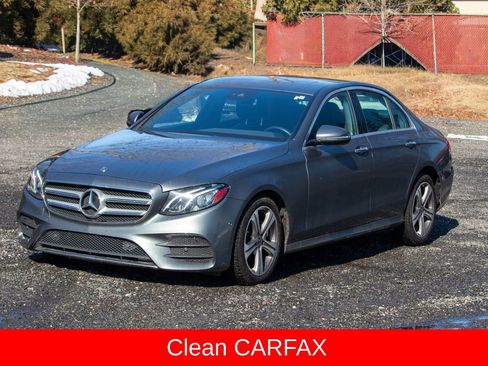 Used 2018 Mercedes-Benz E 300 4MATIC image 1