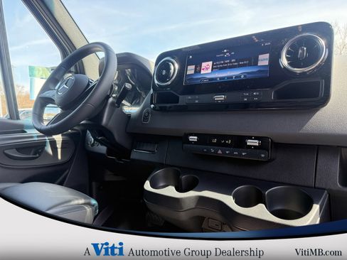 Used 2026 Mercedes-Benz Sprinter 2500 image 2