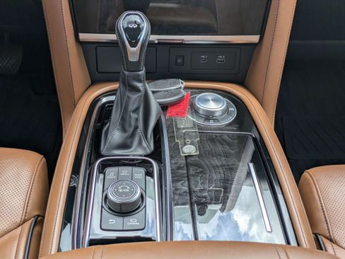 Used 2024 INFINITI QX80 Sensory w/ Cargo Package AWD/4WD image 18