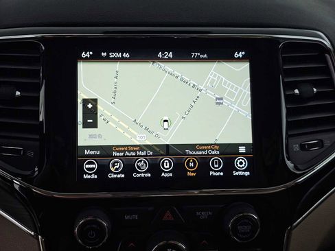 Used 2021 Jeep Grand Cherokee Limited w/ Luxury Group II image 24