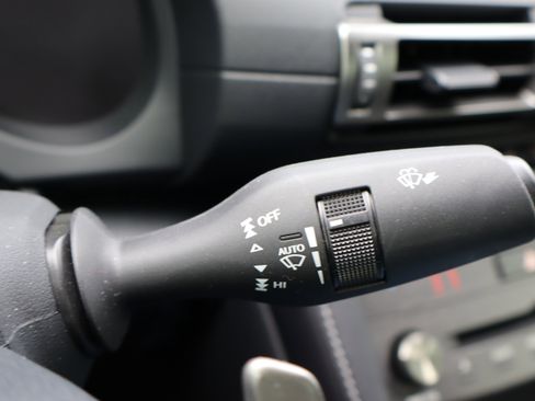 Used 2025 Lexus RC 350 F Sport w/ Navigation Package image 21