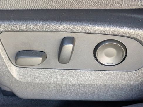 Used 2021 Buick Envision Essence w/ Sport Touring Package image 21