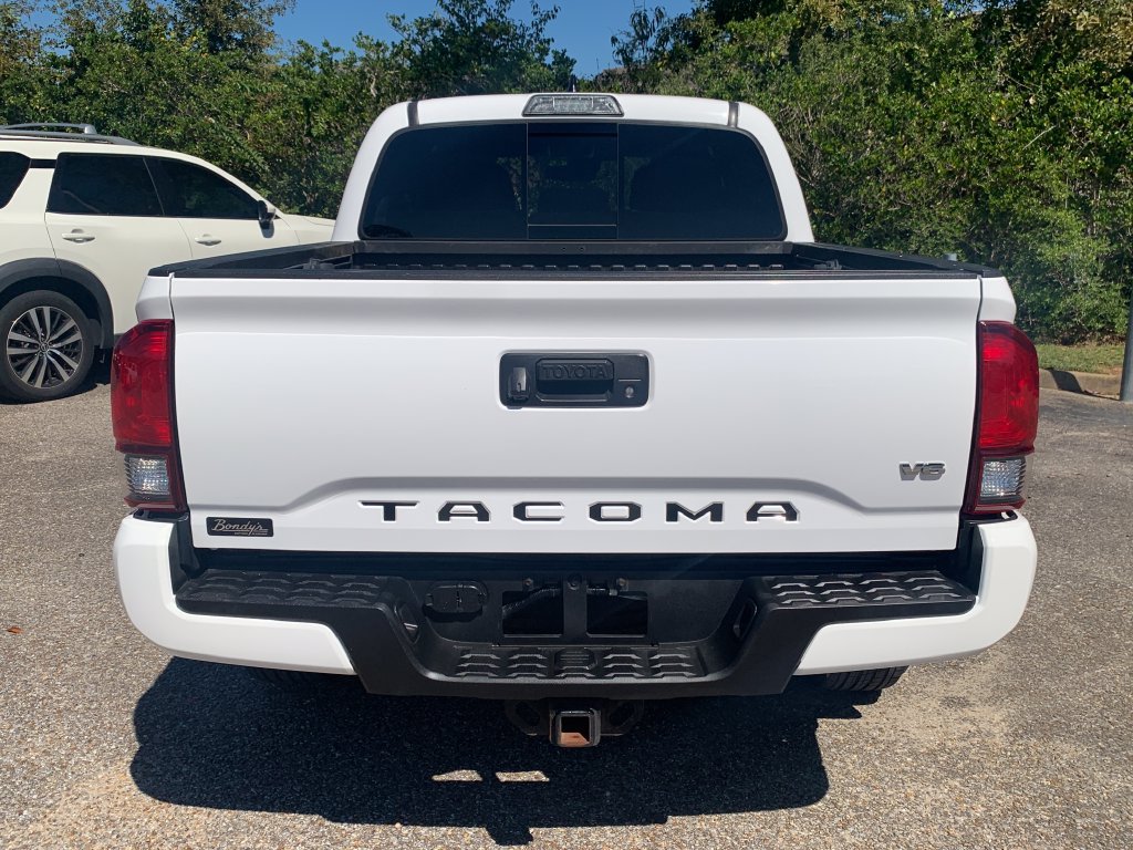 Used 2018 Toyota Tacoma TRD Sport RWD image 6