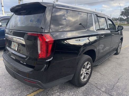 Used 2022 GMC Yukon XL SLE w/ Gmc Pro Safety Plus Package image 5