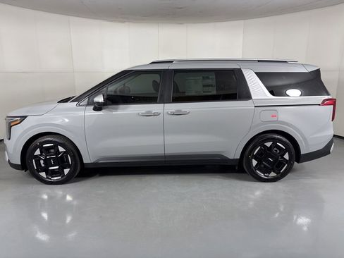 New 2026 Kia Carnival EX FWD image 5