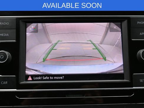 Used 2018 Volkswagen Tiguan S image 20