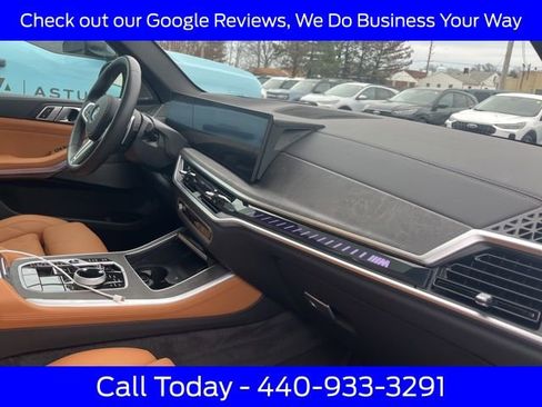 Used 2025 BMW X5 M60i image 11