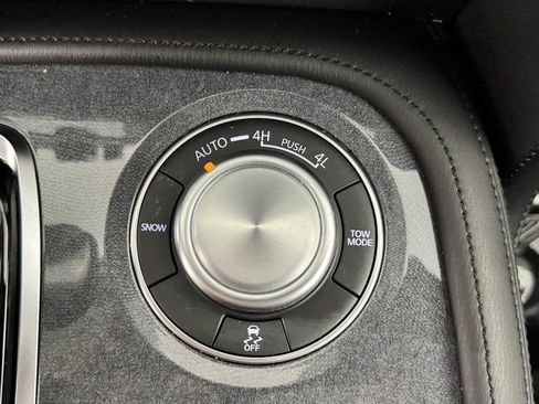 Used 2024 Nissan Armada SV w/ Cargo Package AWD/4WD image 25