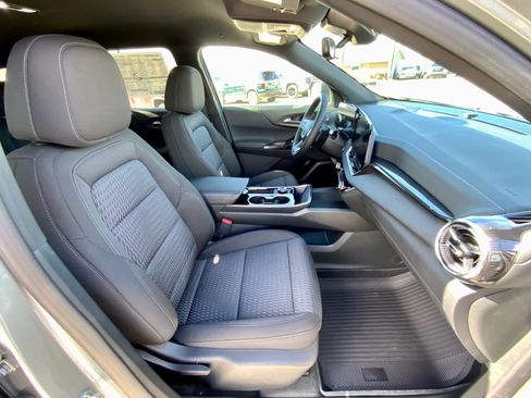 New 2026 Chevrolet Equinox LT w/ Midnight Edition AWD/4WD image 24