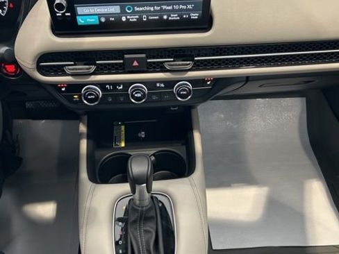 Used 2025 Honda HR-V EX-L image 12