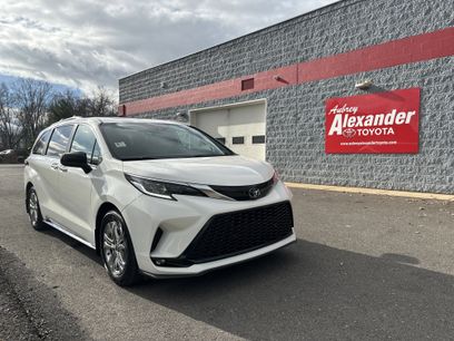 Used 2022 Toyota Sienna XSE