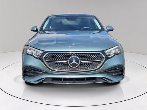 Used 2024 Mercedes-Benz E 350 4MATIC Sedan image 2