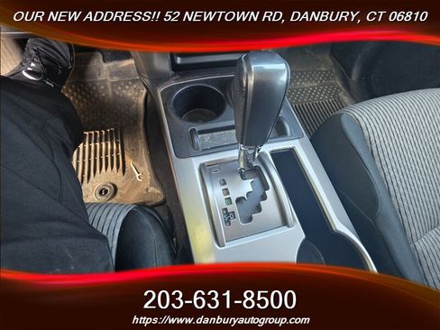 Used 2020 Toyota 4Runner SR5 AWD/4WD image 19