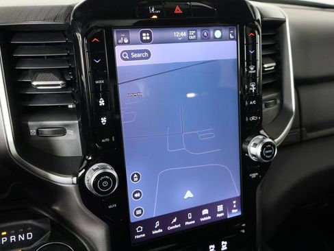 New 2026 RAM 1500 4x4 Crew Cab image 36