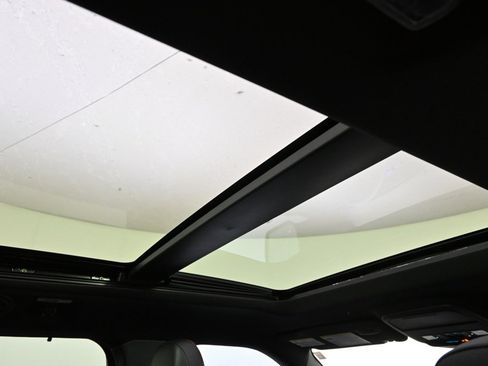 Used 2023 Ford Explorer ST w/ Equipment Group 401A image 17