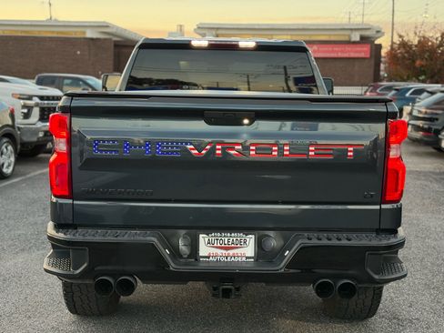 Used 2021 Chevrolet Silverado 1500 LT Trail Boss w/ Bed Protection Package image 8