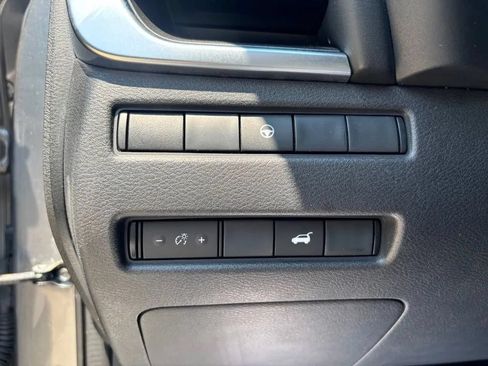 Used 2021 Nissan Rogue SV AWD/4WD image 11