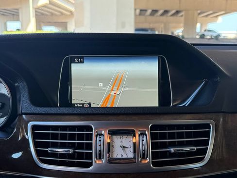 Used 2016 Mercedes-Benz E 350 Sedan image 16