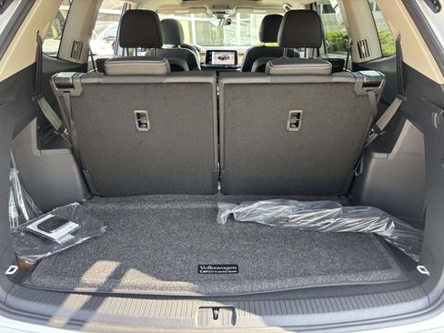 New 2026 Volkswagen Atlas SE image 9