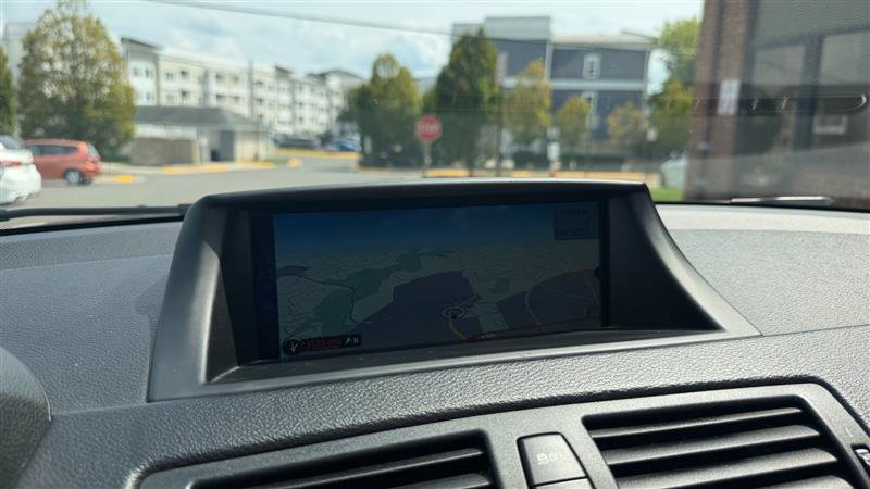 Used 2013 BMW 128i Convertible RWD image 18