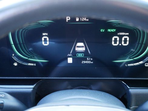 Certified 2023 Kia Niro EX image 21