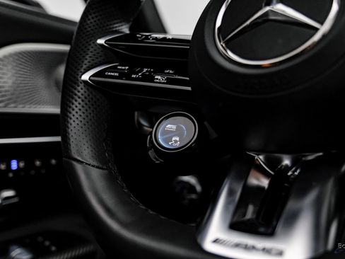 Used 2022 Mercedes-Benz SL 63 AMG 4MATIC image 50