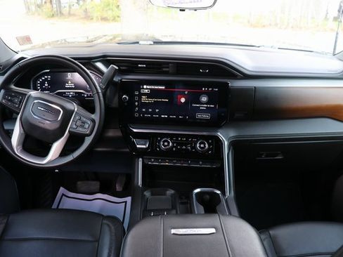 Used 2024 GMC Sierra 2500 Denali w/ Denali Reserve Package image 16