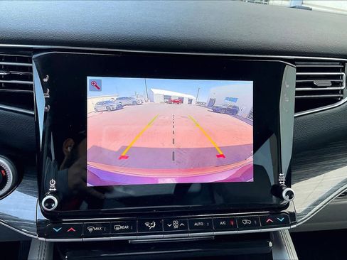 Used 2022 Jeep Wagoneer Series II image 23