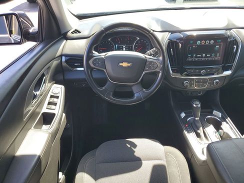 Used 2018 Chevrolet Traverse LT image 16