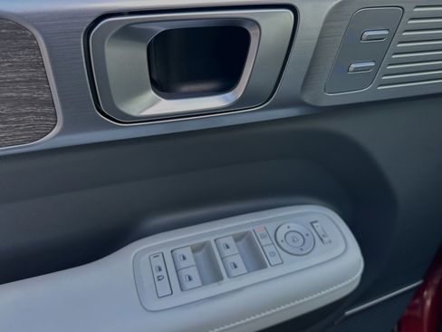 New 2025 Hyundai Santa Fe Limited image 8