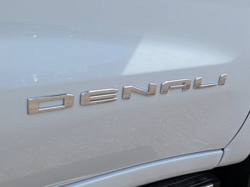 New 2026 GMC Sierra 1500 Denali w/ Denali Reserve Package AWD/4WD image 17