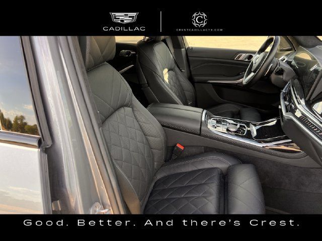 Used 2024 BMW X7 xDrive40i w/ M Sport Package AWD/4WD image 24