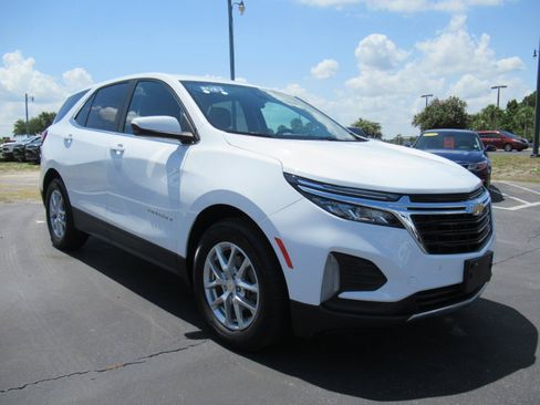 Certified 2023 Chevrolet Equinox LT FWD image 3