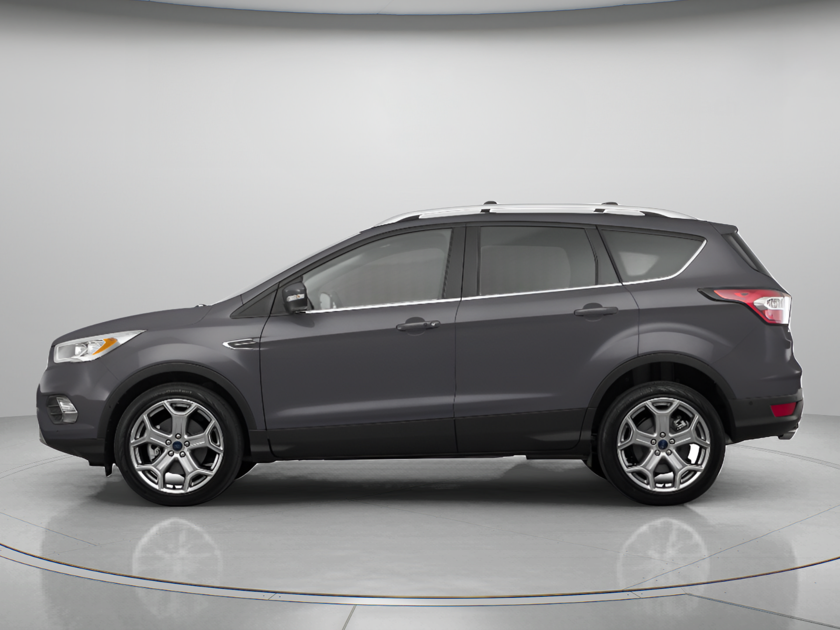 Used 2017 Ford Escape Titanium w/ Equipment Group 301A AWD/4WD image 2