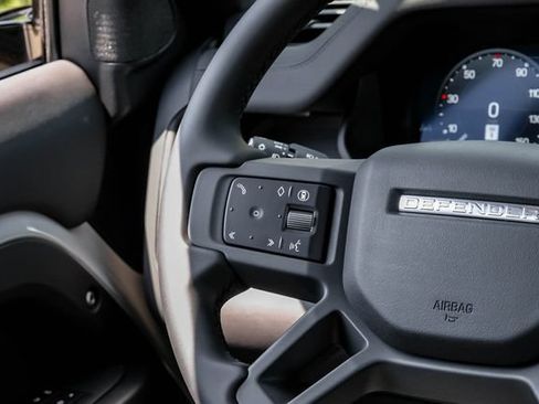 New 2026 Land Rover Defender 110 X-Dynamic SE AWD/4WD image 22