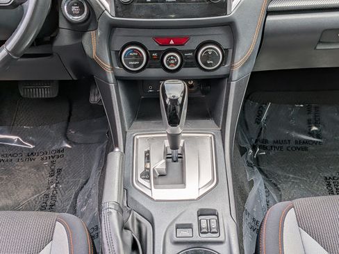 Used 2023 Subaru Crosstrek 2.0i Premium AWD/4WD image 19