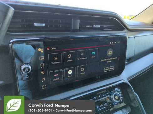 Used 2024 GMC Sierra 2500 AT4 w/ Technology Package AWD/4WD image 16