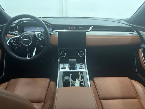 Used 2024 Jaguar XF R-Dynamic SE RWD image 23