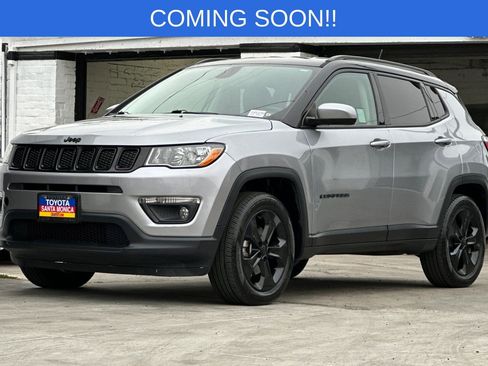 Used 2018 Jeep Compass Latitude w/ Popular Equipment Group image 8