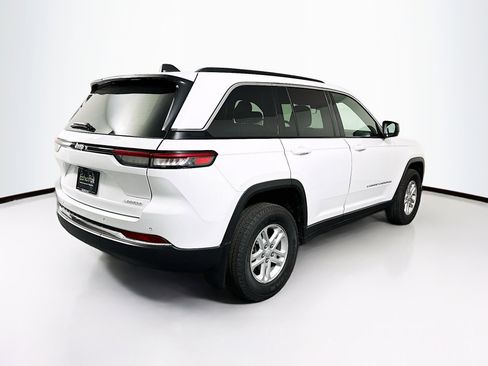 Used 2025 Jeep Grand Cherokee Laredo w/ MOPAR Finishing Package image 9