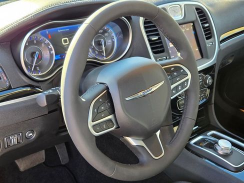 Used 2023 Chrysler 300 Touring w/ Safetytec Plus Group RWD image 23