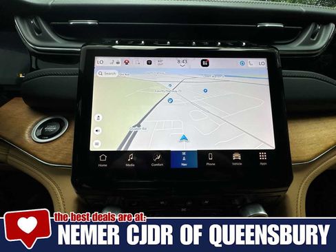 Used 2022 Jeep Grand Cherokee Summit AWD/4WD image 17